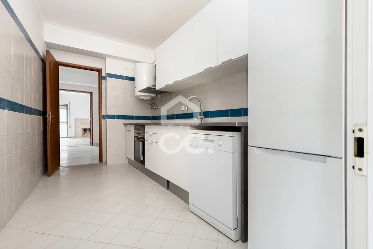 Apartamento T1 para Arrendamento em Malagueira e Horta das Figueiras Foto 6