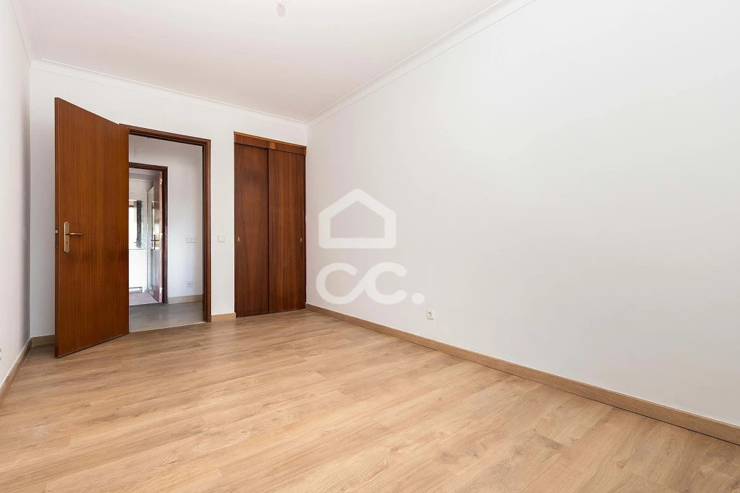 Apartamento T1 para Arrendamento em Malagueira e Horta das Figueiras Foto 10