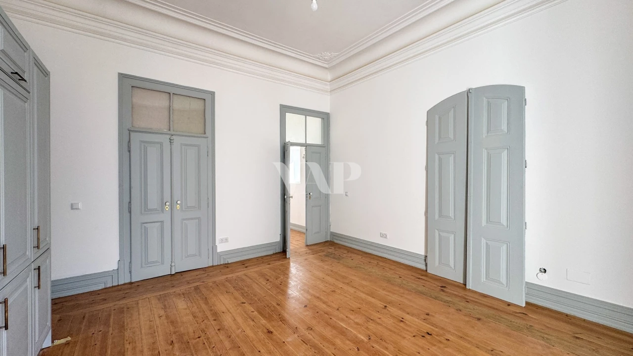 Apartamento T6 para Venda em Loule (São Sebastião) Foto 2