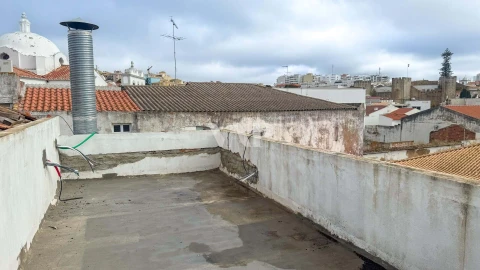 Apartamento T6 para Venda em Loule (São Sebastião)