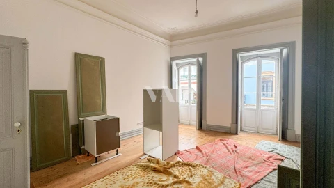 Apartamento T6 para Venda em Loule (São Sebastião)