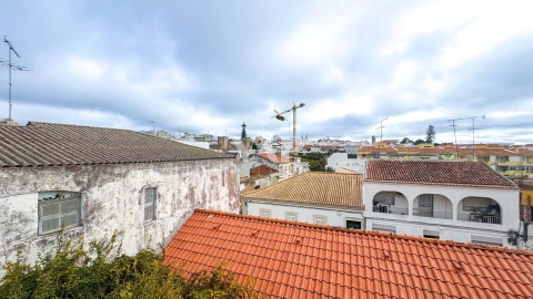 Apartamento T6 para Venda em Loule (São Sebastião)