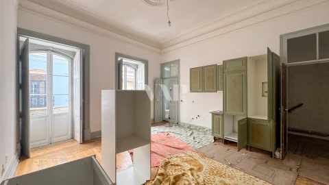 Apartamento T6 para Venda em Loule (São Sebastião)
