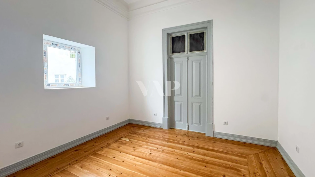 Apartamento T6 para Venda em Loule (São Sebastião) Foto 4