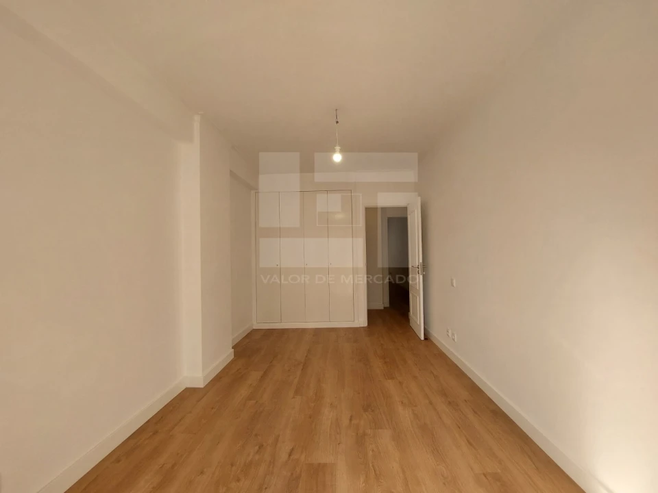 Apartamento T3 para Venda em São Domingos de Benfica Foto 19