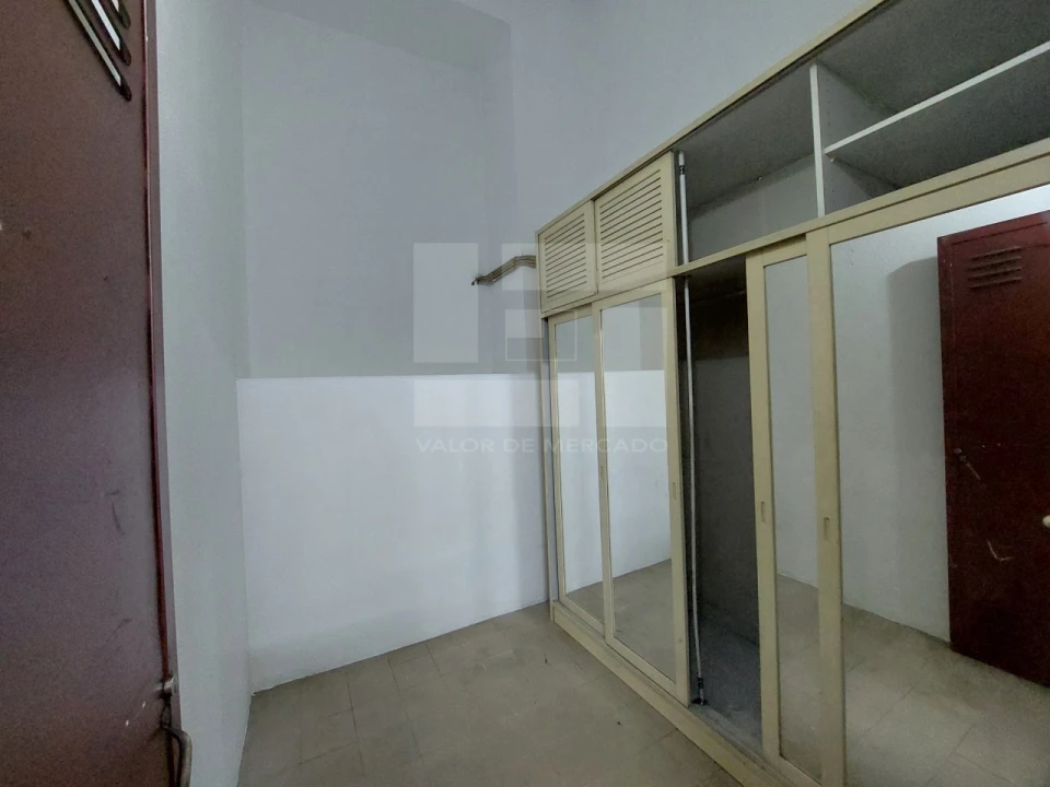 Apartamento T3 para Venda em São Domingos de Benfica Foto 23