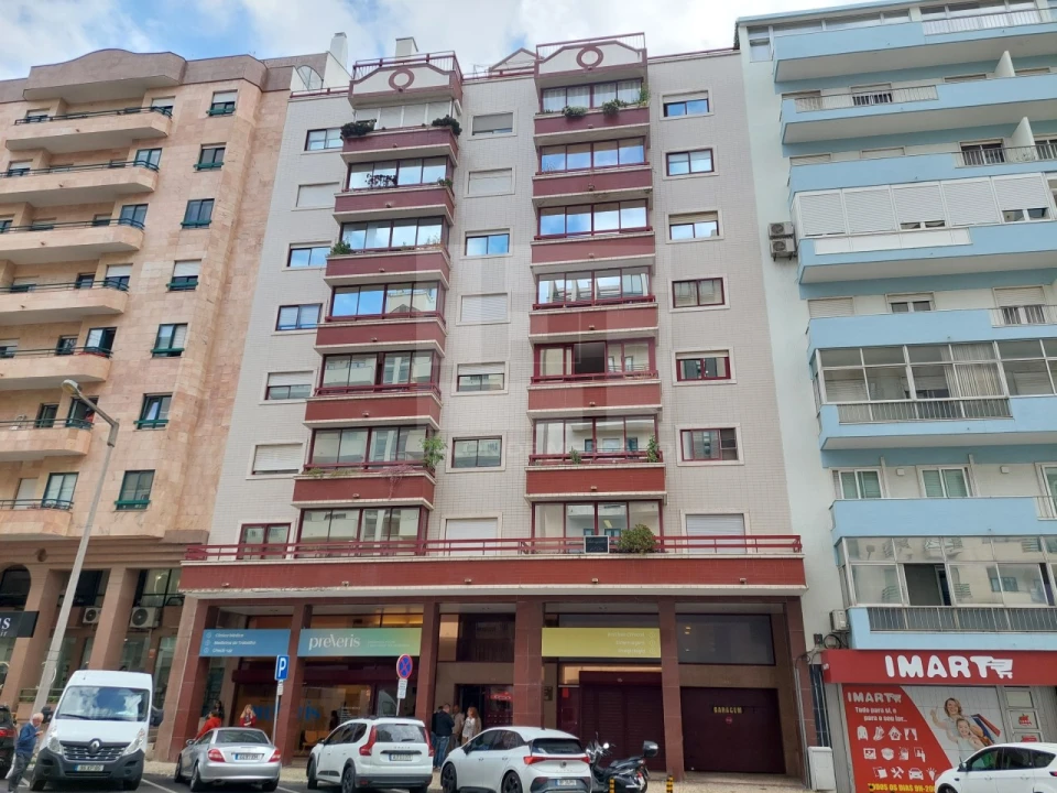 Apartamento T3 para Venda em São Domingos de Benfica Foto 27