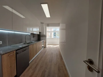 Apartamento T3 para Venda em São Domingos de Benfica