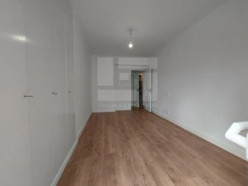 Apartamento T3 para Venda em São Domingos de Benfica