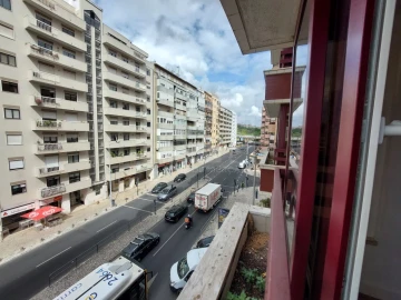 Apartamento T3 para Venda em São Domingos de Benfica