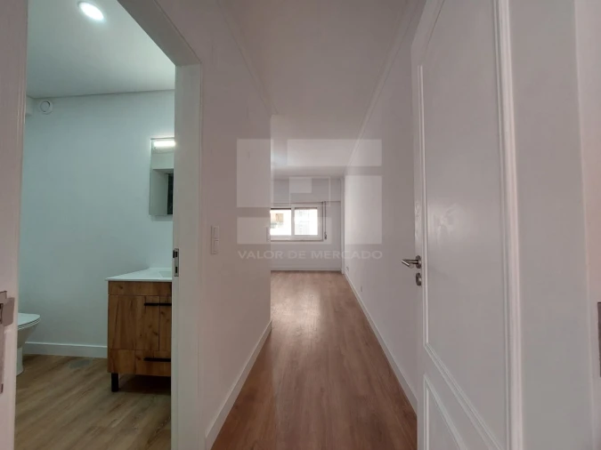 Apartamento T3 para Venda em São Domingos de Benfica Foto 13