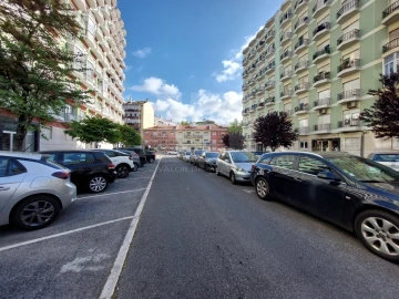 Apartamento T2 para Venda em Benfica