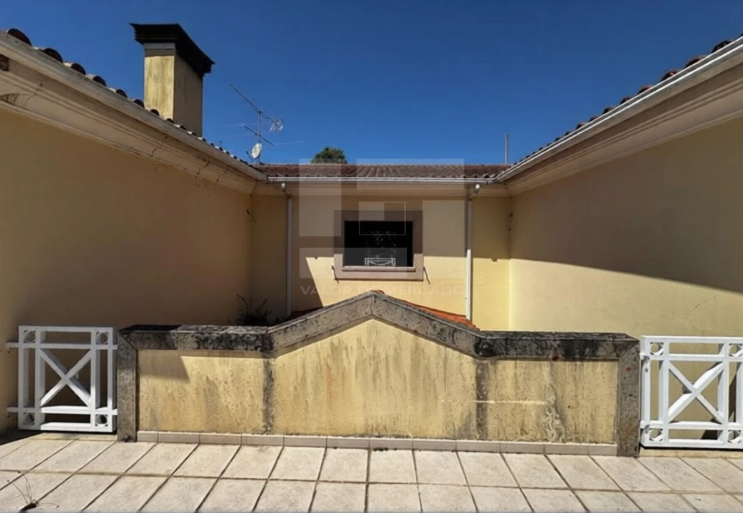 Moradia T4 para Venda em Ovoa e Vimieiro Foto 4