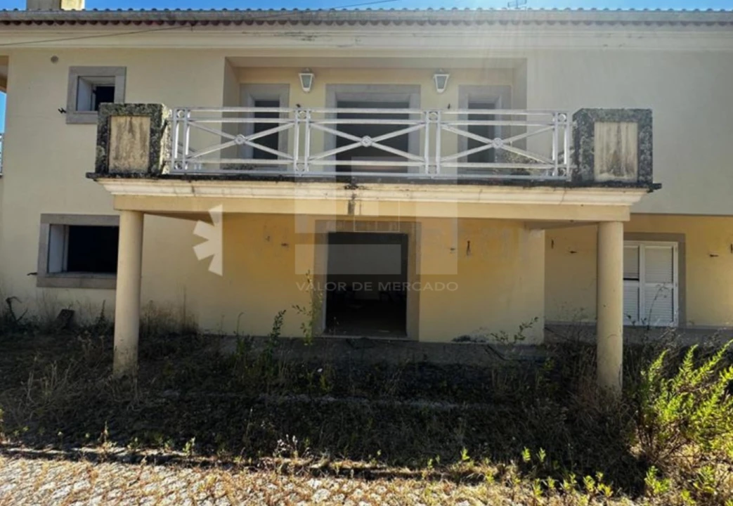 Moradia T4 para Venda em Ovoa e Vimieiro Foto 5