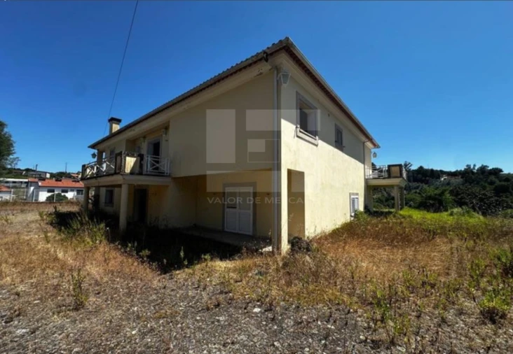 Moradia T4 para Venda em Ovoa e Vimieiro Foto 2