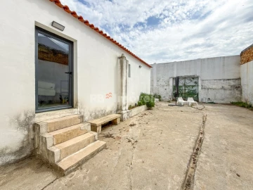 Moradia T2 para Venda em São João Baptista e Santa Maria dos Olivais