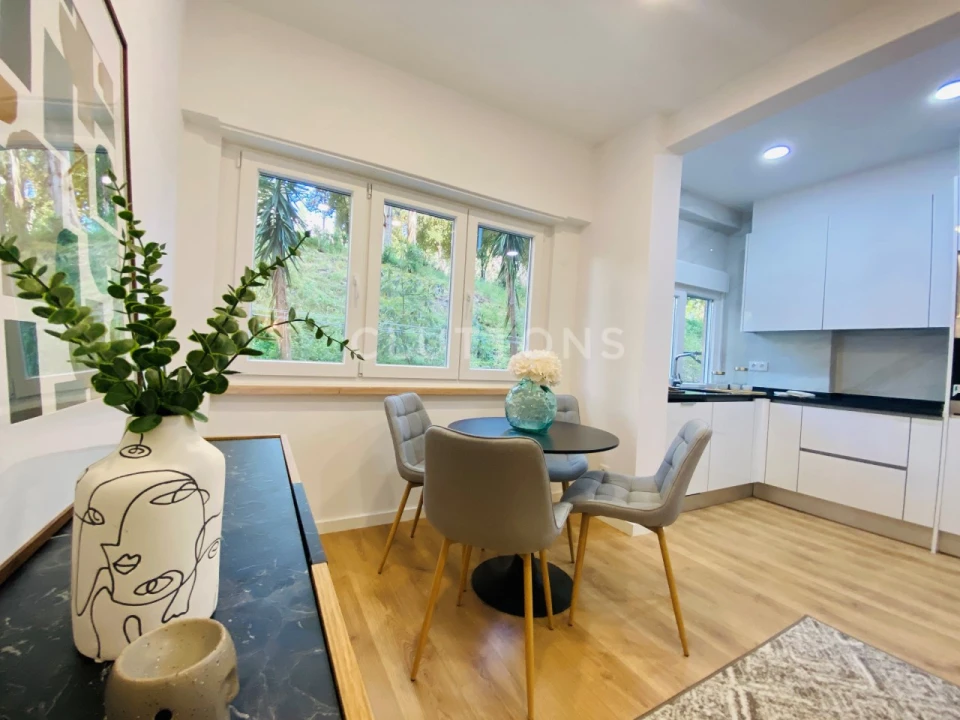 Apartamento T2 para Venda em Benfica Foto 1