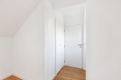 Apartamento T2 para Venda em Santa Maria Maior