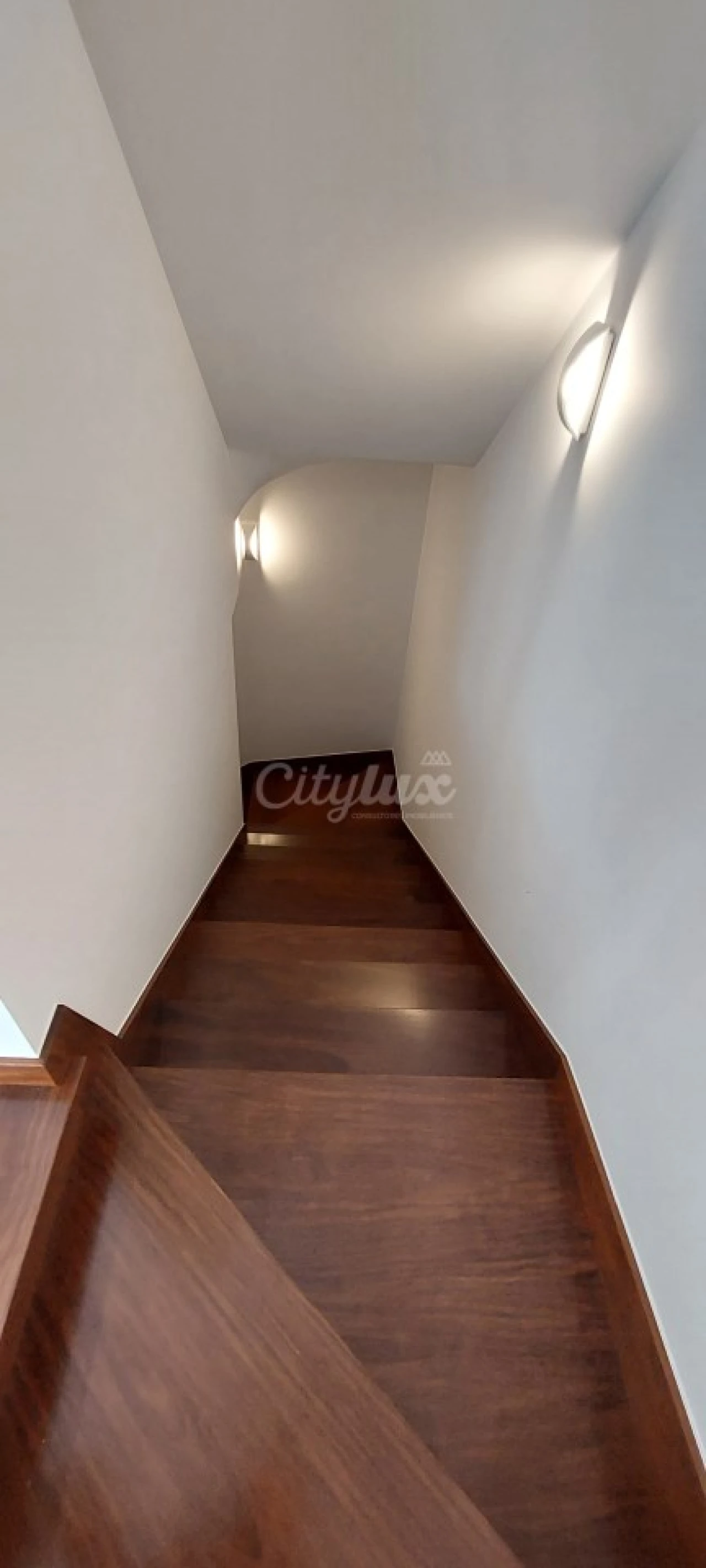 Moradia T4 para Venda em São Domingos de Rana Foto 35
