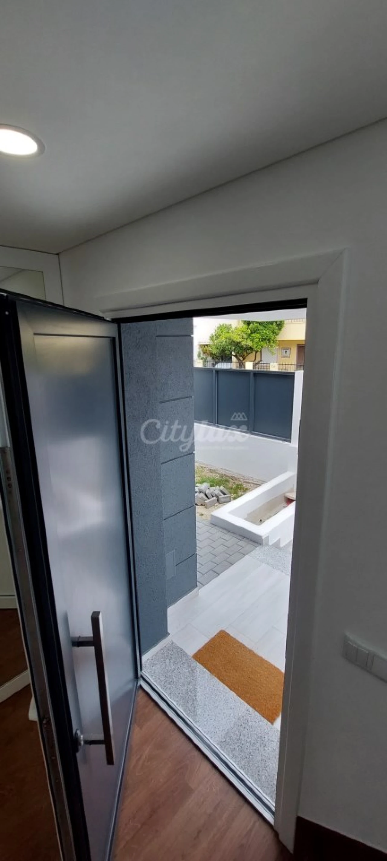Moradia T4 para Venda em São Domingos de Rana Foto 44