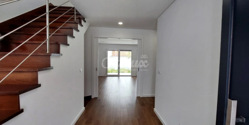 Moradia T4 para Venda em São Domingos de Rana Foto 2