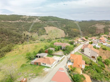 Moradia T6 para Venda em Tresminas