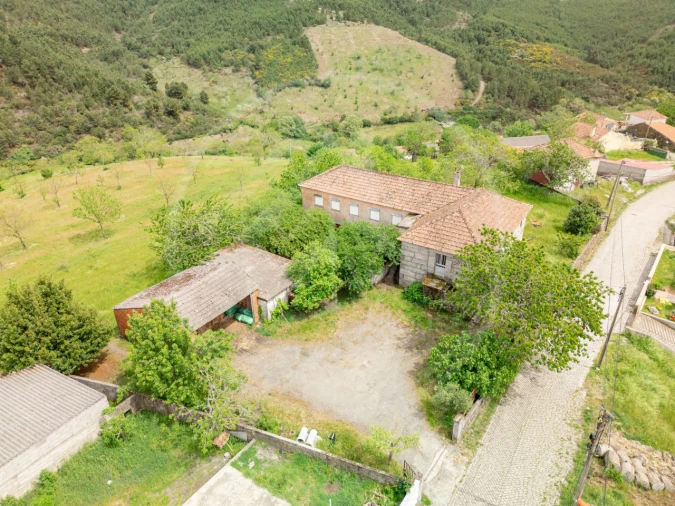 Moradia T6 para Venda em Tresminas Foto 13