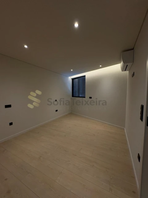 Apartamento T3 para Venda em Gondomar (São Cosme), Valbom e Jovim