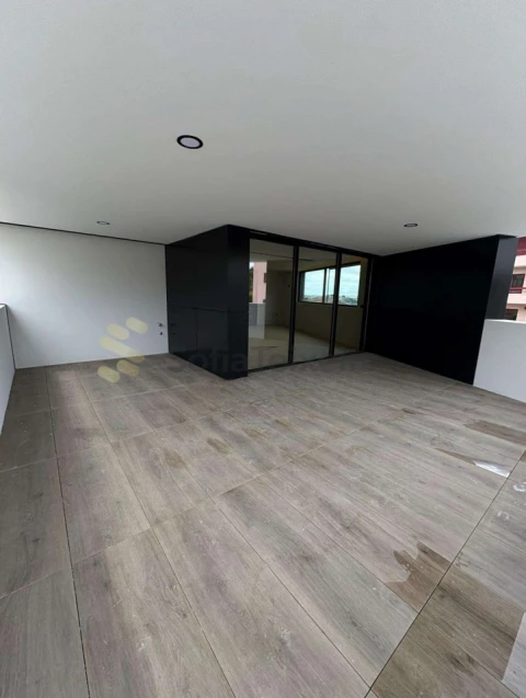 Apartamento T4 para Venda em Gondomar (São Cosme), Valbom e Jovim