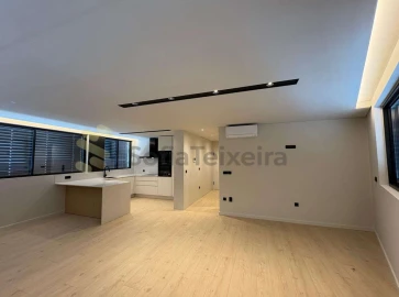 Apartamento T4 para Venda em Gondomar (São Cosme), Valbom e Jovim