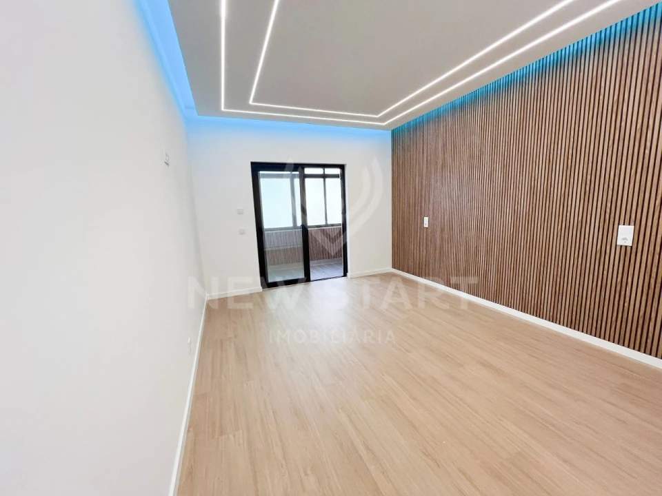 Apartamento T3 para Venda em Quarteira Foto 11