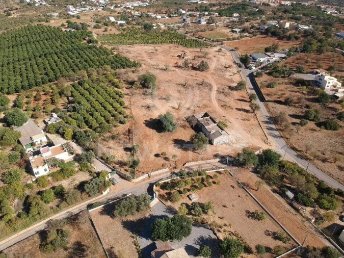 Terreno Misto para Venda em Quelfes