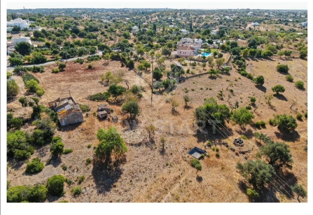 Terreno Misto para Venda em Quelfes Foto 1