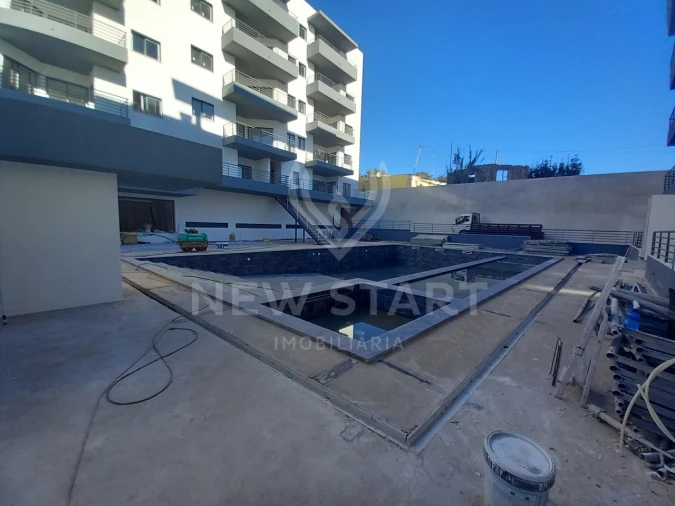 Apartamento T3 para Venda em Quelfes Foto 16