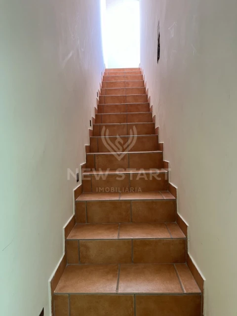 Moradia T4 para Venda em Pechão