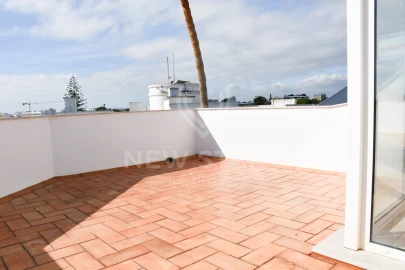 Moradia T4 para Venda em Quelfes