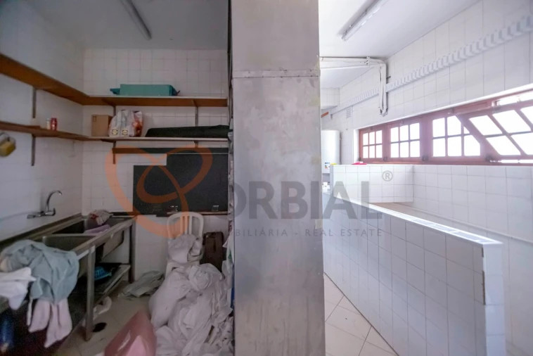Loja para Venda em Albufeira e Olhos de Água Foto 16