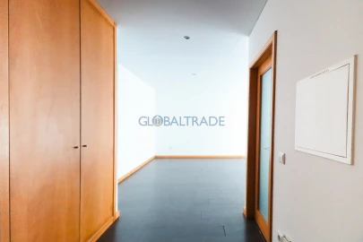 Apartamento T3 para Venda em Foz do Sousa e Covelo