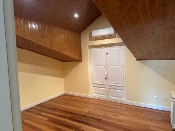 Apartamento T5 para Venda em Alpiarça