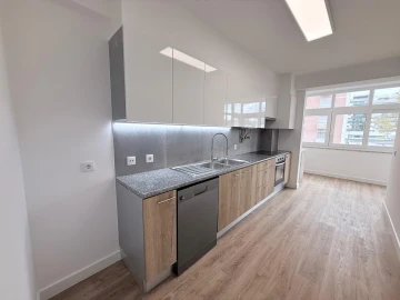 Apartamento T3 para Venda em Benfica