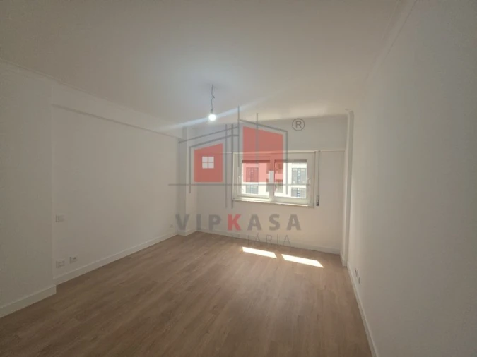 Apartamento T3 para Venda em São Domingos de Benfica Foto 11