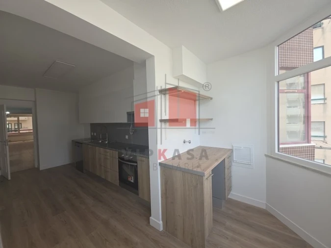 Apartamento T3 para Venda em São Domingos de Benfica Foto 5