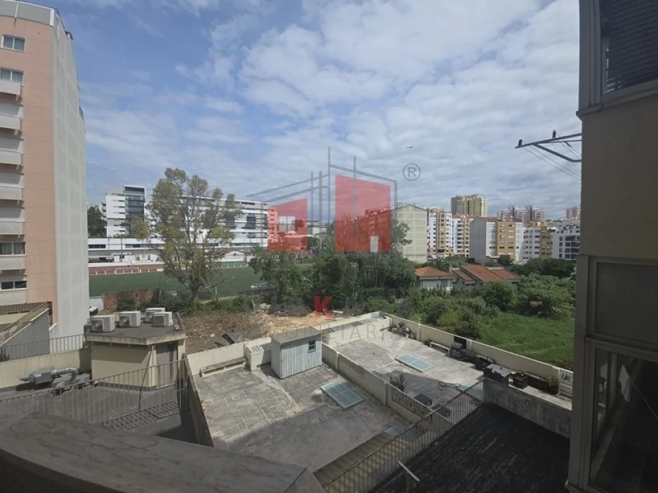 Apartamento T3 para Venda em São Domingos de Benfica Foto 8