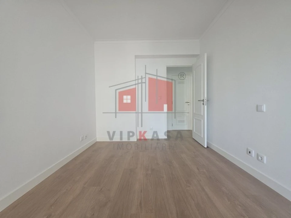 Apartamento T3 para Venda em São Domingos de Benfica Foto 18