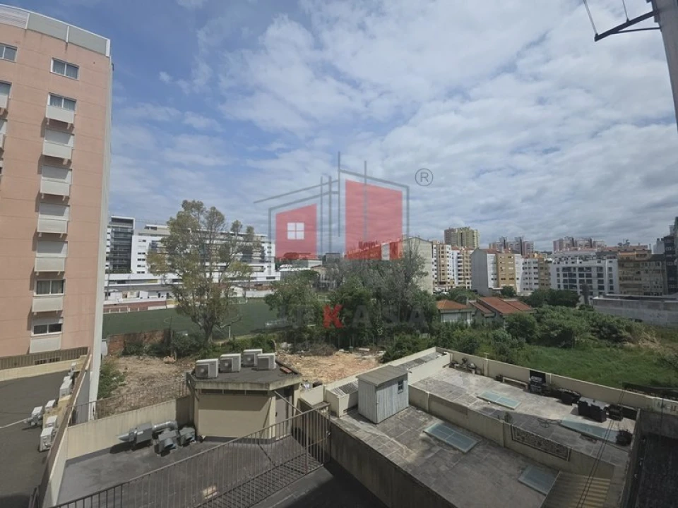 Apartamento T3 para Venda em São Domingos de Benfica Foto 20
