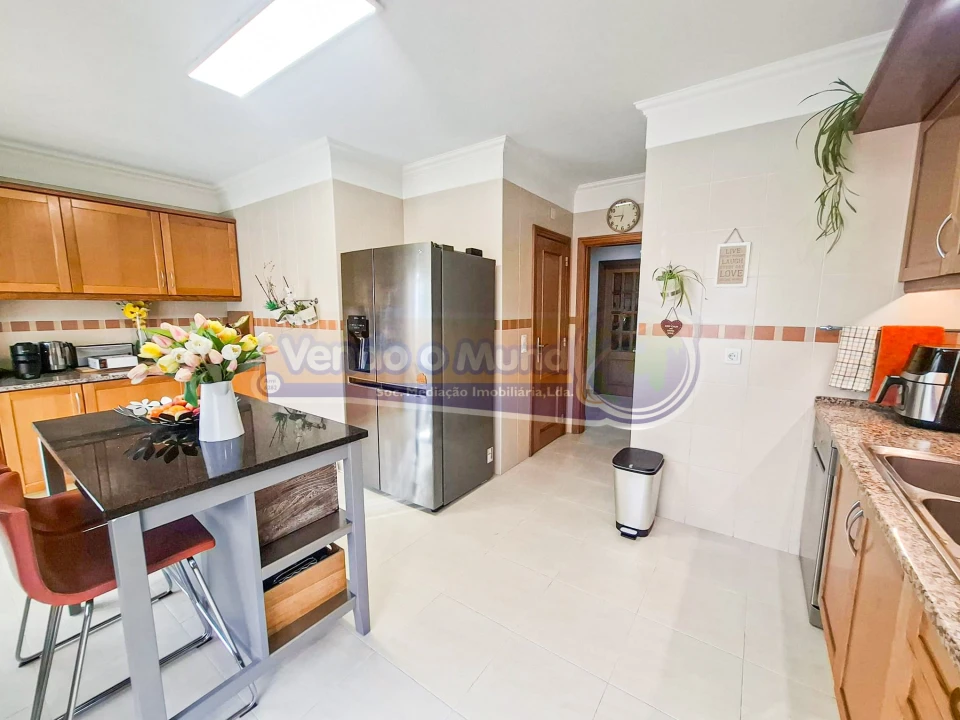 Apartamento T4 para Venda em Benavente Foto 10