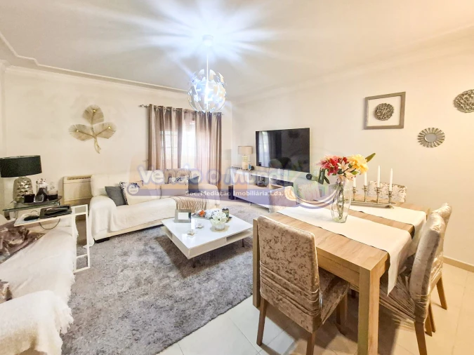 Apartamento T4 para Venda em Benavente Foto 3