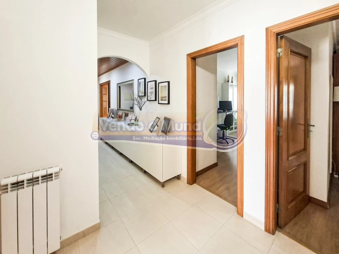 Apartamento T4 para Venda em Benavente Foto 7