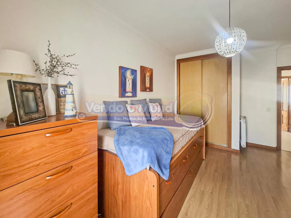 Apartamento T4 para Venda em Benavente Foto 12