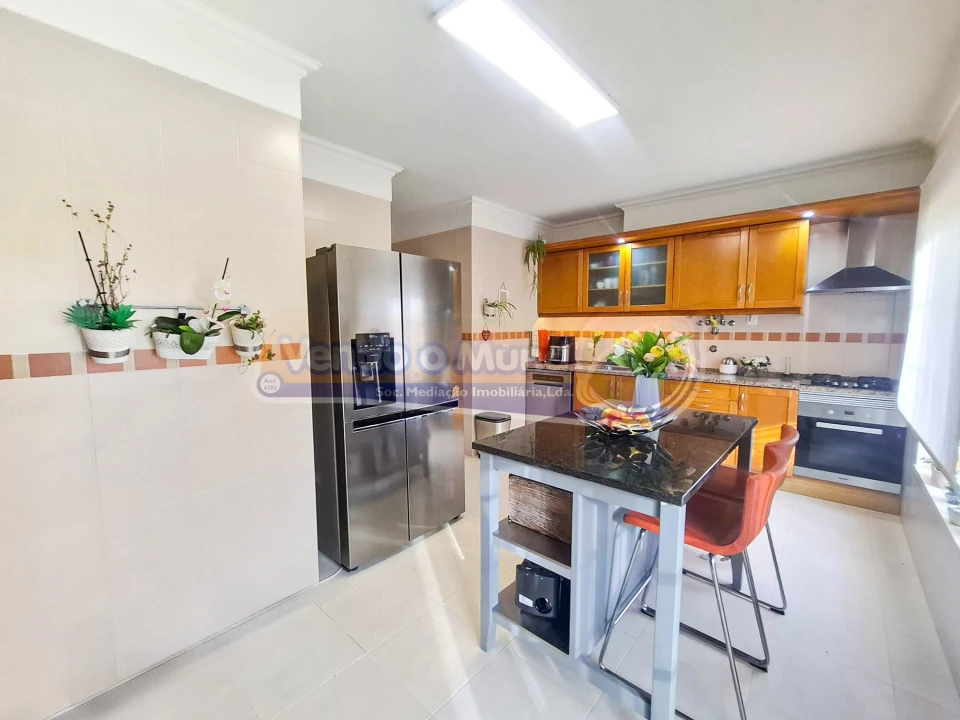 Apartamento T4 para Venda em Benavente Foto 8